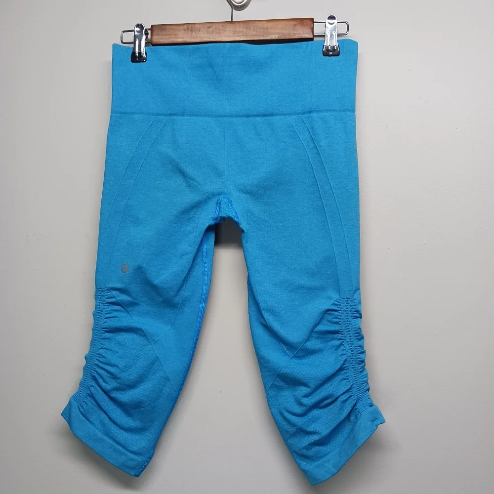 Lululemon Blue Legging Shorts Women 6 Stretch Compression Waist Band Athleisure